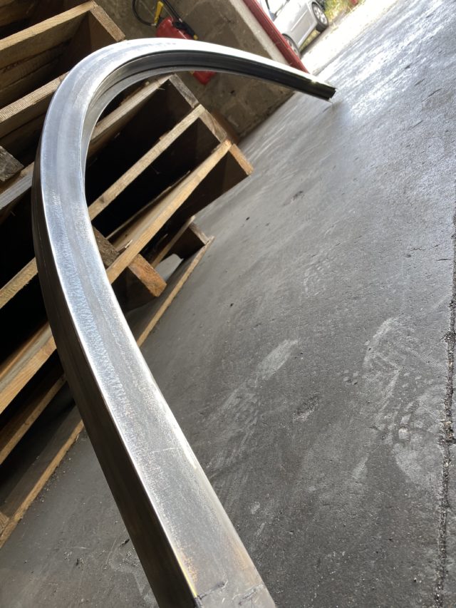 Profilé série hermetic 55 cintrage par résine